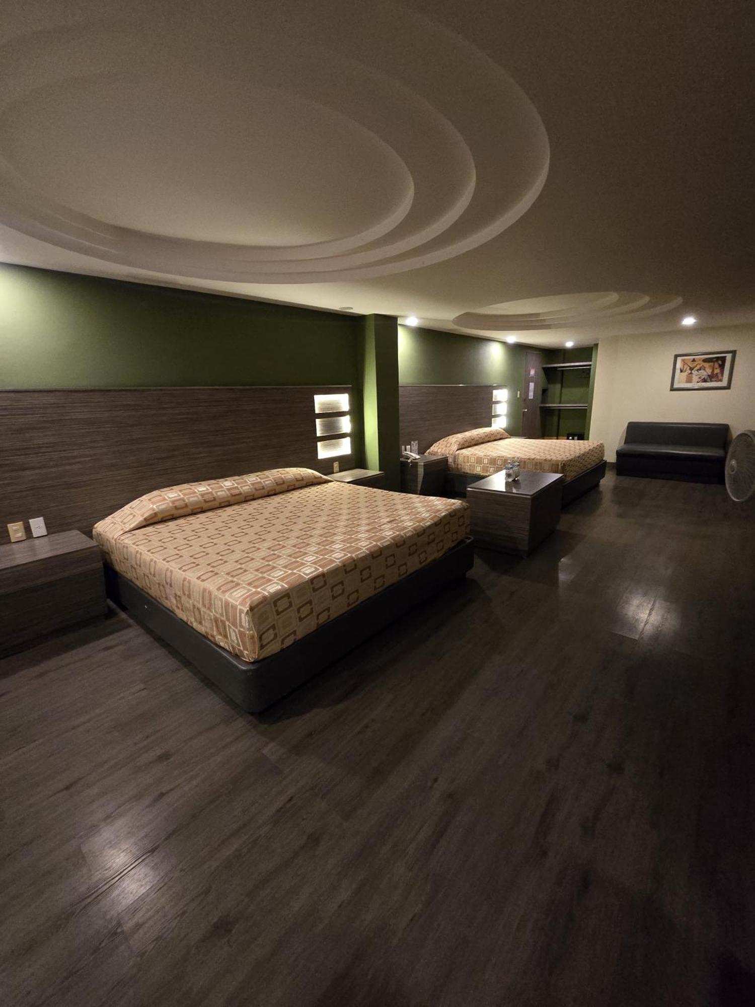 Hotel Y Villas Gran Via Мексико Сити Екстериор снимка