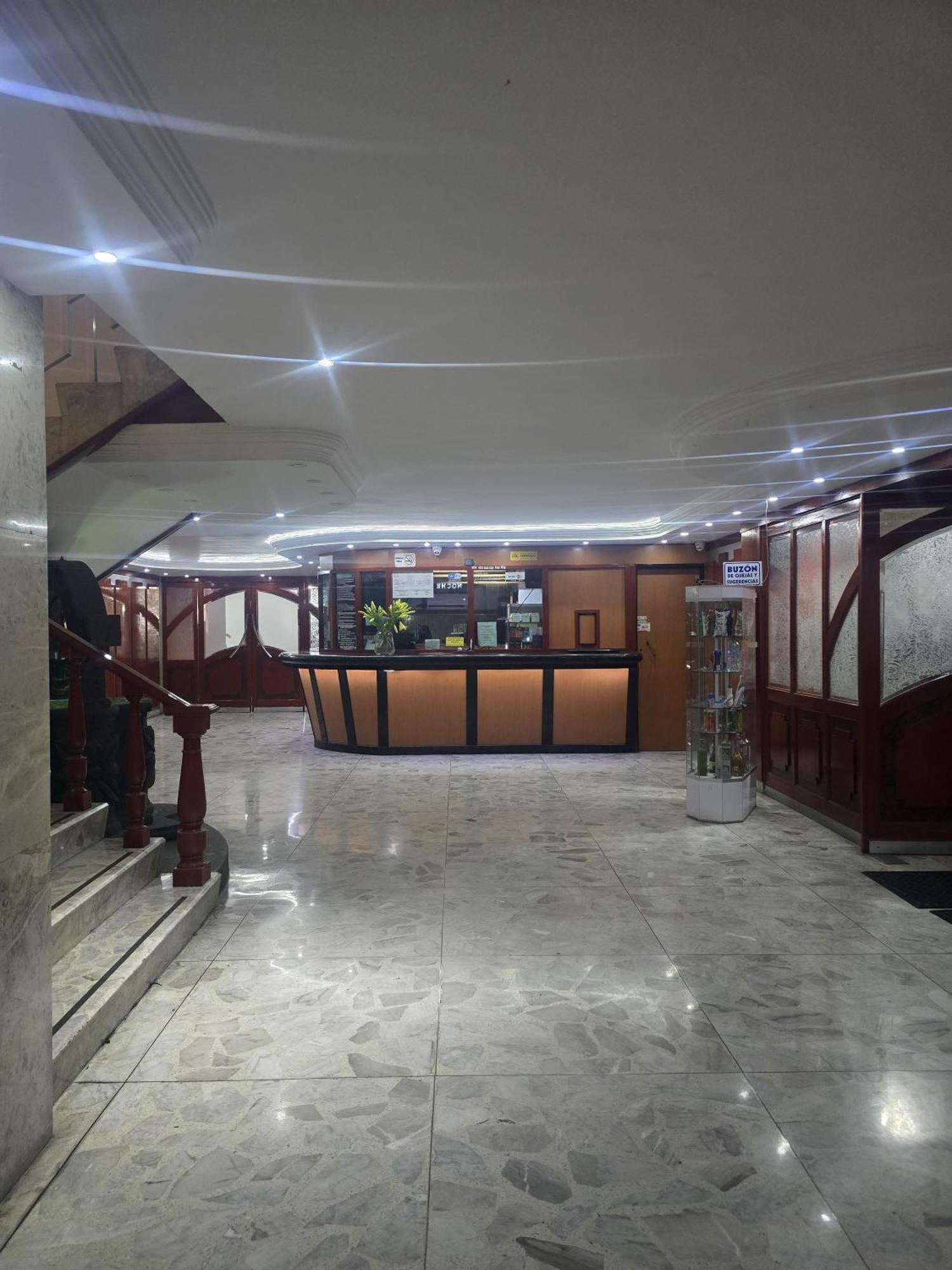 Hotel Y Villas Gran Via Мексико Сити Екстериор снимка