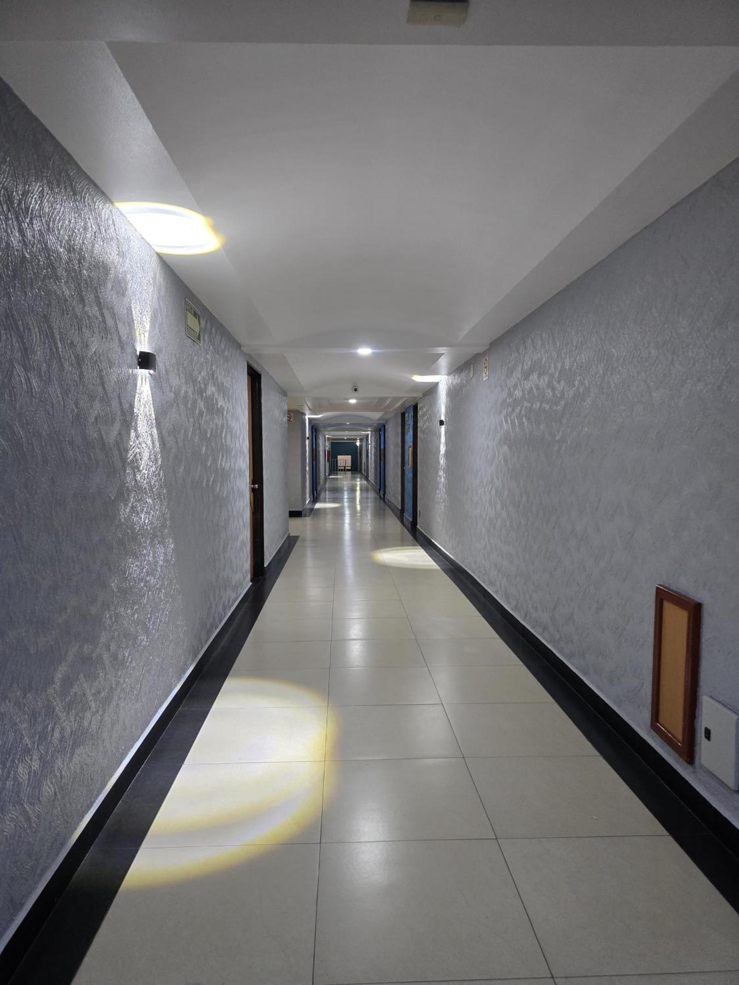 Hotel Y Villas Gran Via Мексико Сити Екстериор снимка